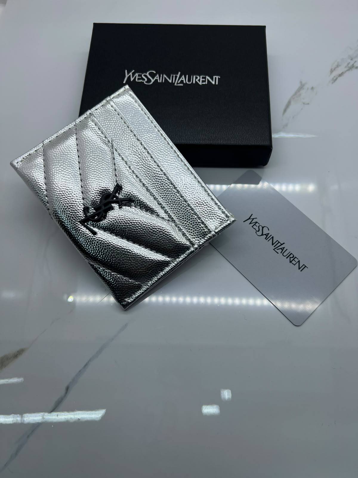 Card holder

Ysl
Chanel
Miu miu
Dior
Hermes

40 dhs🇦🇪🇦🇪🇦🇪

Zain182
♥️♥️♥️