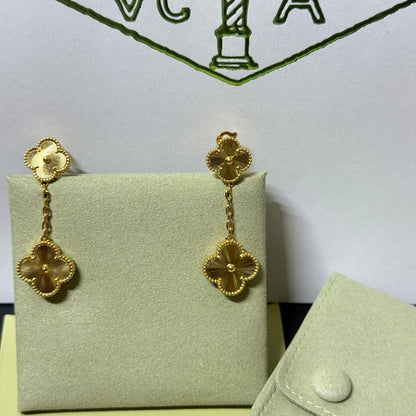 VCA ❤️‍🔥*
Earring 🐦‍🔥
2 flower 🌺 
Master quality 💯
With normal boxes 📦 
80 dhs❣️
With master box 📦 
120 dhs❣️

Zain216
♥️♥️♥️