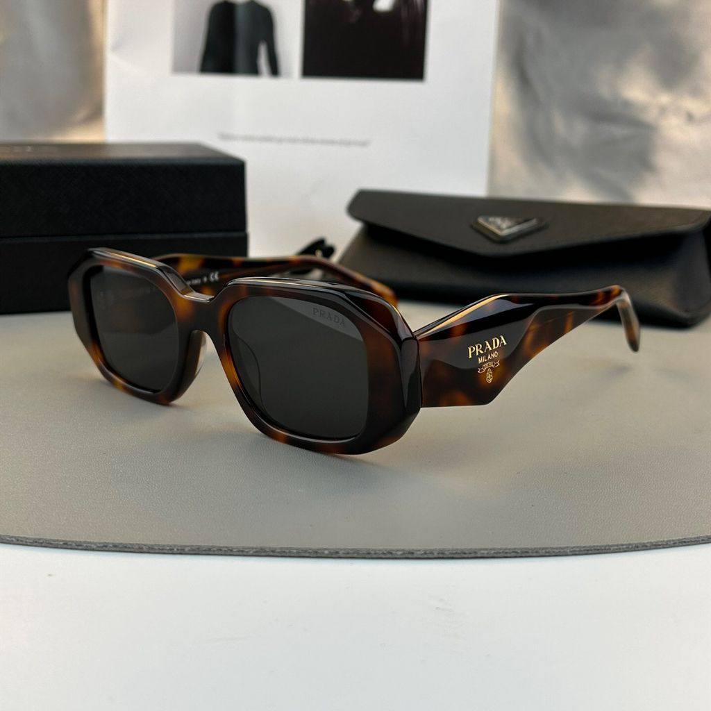 *SUNGLASSES WOMEN*

*MASTER QUALITY*

260 dhs💓

Zain202
♥️♥️♥️