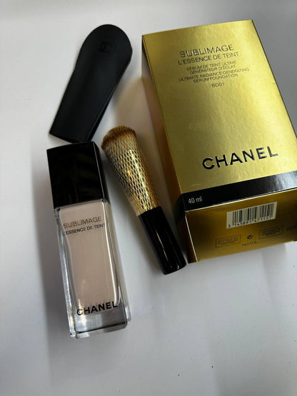 Chanel sublimage 
foundation with brush
50 dhs💓

Zain01
♥️♥️♥️