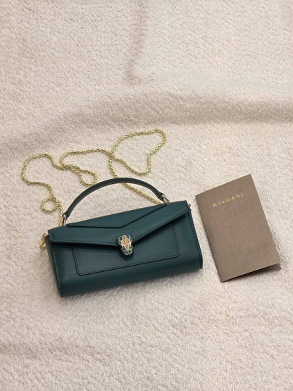 Bvlgari
Master
 20Cm With Box
360 dhs✅

Zain131
♥️♥️♥️