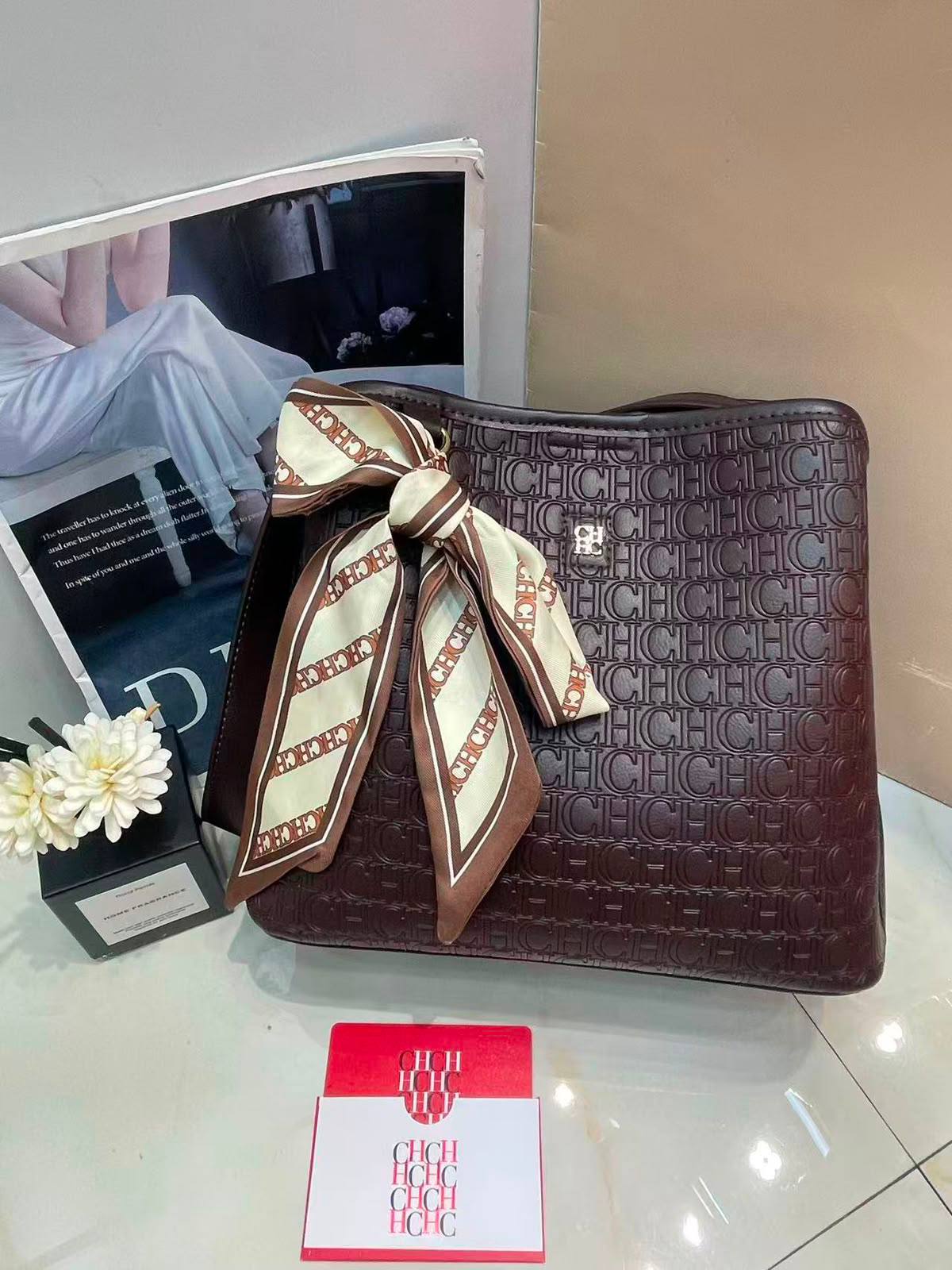 CH 
120 dhs🇦🇪🇦🇪
size 27 cm 

Zain161
♥️♥️♥️
