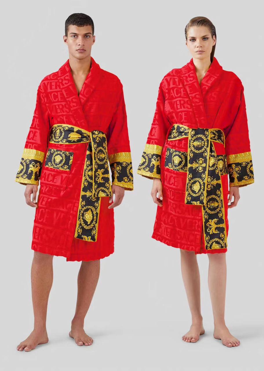 *New collections*                                                
VERSACE BATHROBE
*Super Master quality*
*Sizes:FREE SIZE*

750 dhs🇦🇪🇦🇪

Zain308
♥️♥️♥️