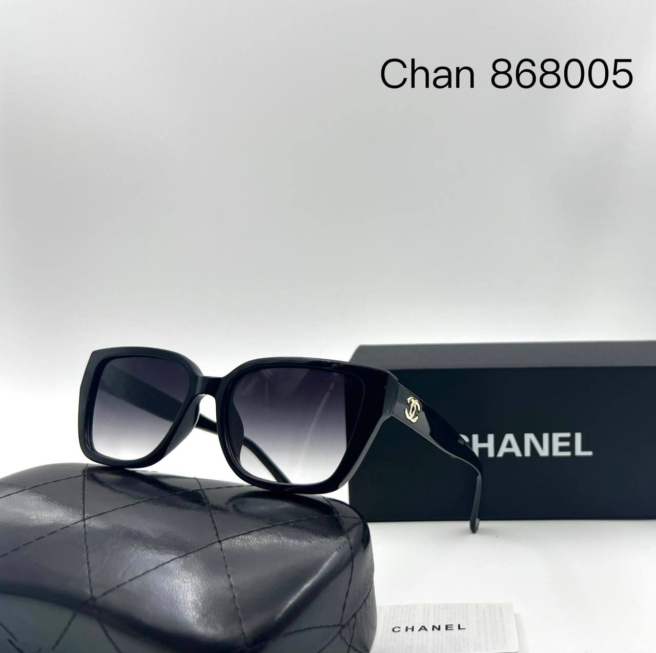 Chanel
Sunglasses 🕶️ 
good quality 💯
With master box 🗃️ 
50 dhs🇦🇪🇦🇪

Zain273
♥️♥️♥️