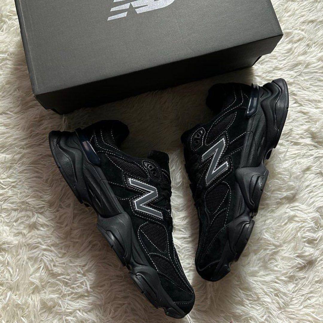 NB - 
New Stock 💓💓💓
Size 36-45 
Ladies Shoes Size 36-41
140 dhs💓

Zain183
