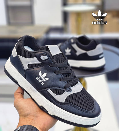 Adidas
Size 36to45     
75 dhs🪙🌨️

Zain163
♥️♥️♥️