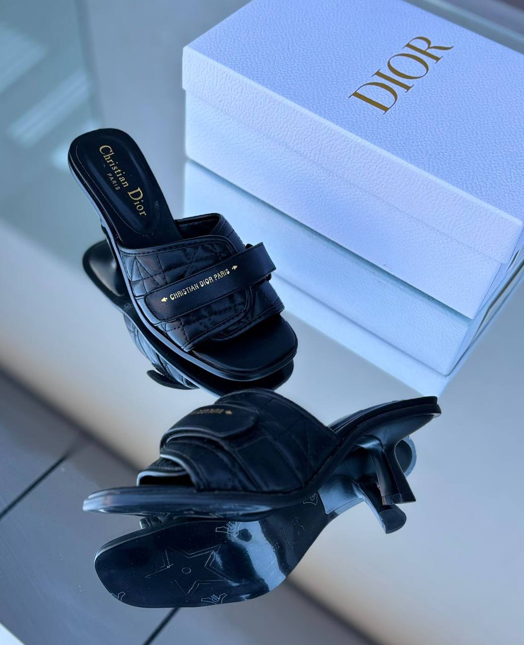 Dior 
95 dhs🪙💕
Size 36-42

Zain55
♥️♥️♥️