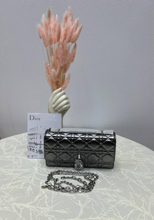 Dior 💕💕✨
Super master quality 🔥🔥
Available ✨💕💕
With full packing 📦🎀
For Price 👇 WhatsApp✅
0568585901 
0507557372
0552275751 Owner Zain 👌

Zain252
♥️♥️♥️