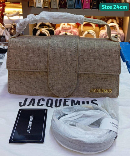 Jacquemus
Good quality 
with box 
105 dhs✅

Zain186
♥️♥️♥️