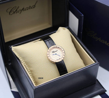 CHOPARD FOR WOMEN BATTERY 25mm

250 dhs✅ no stone
280 dhs✅ with stone

Zain304
♥️♥️♥️