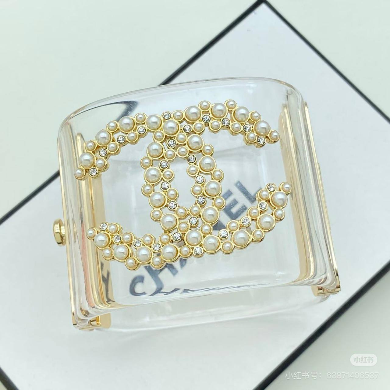 CHANEL
*supermaster* 
Hand band 
140 dhs🪙

Zain263
♥️♥️♥️