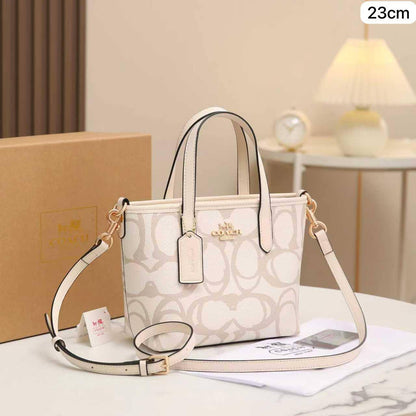 ❤️ Coach City
1️⃣ First quality +🎁  
Size : 23 * 18 cm
90 dhs🇦🇪🇦🇪
with box 🎁

Zain115
♥️♥️♥️