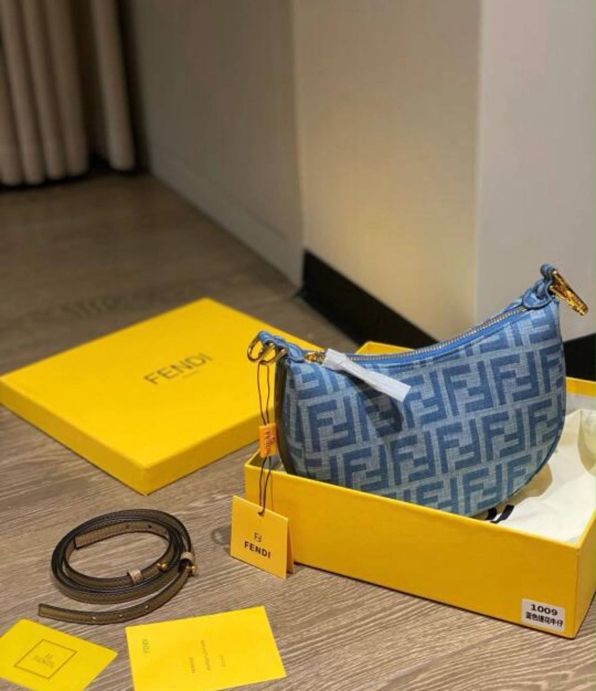 Fendi

For Price 👇 WhatsApp✅
0568585901 
0507557372
0552275751 Owner Zain 👌

Zain192
♥️♥️♥️