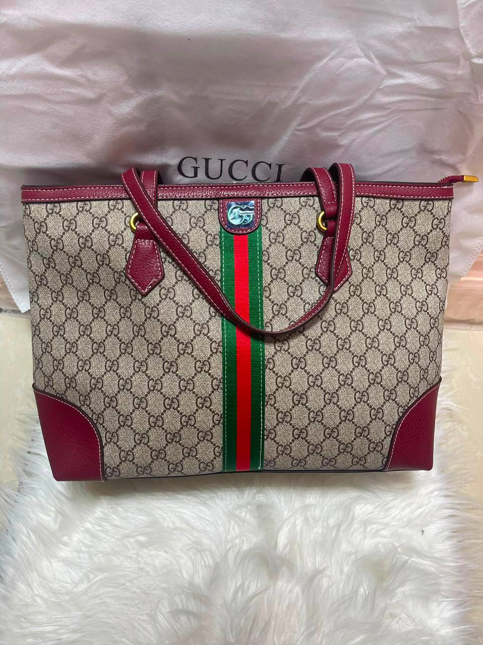 Gucci
85 dhs✅

Zain219
♥️♥️♥️