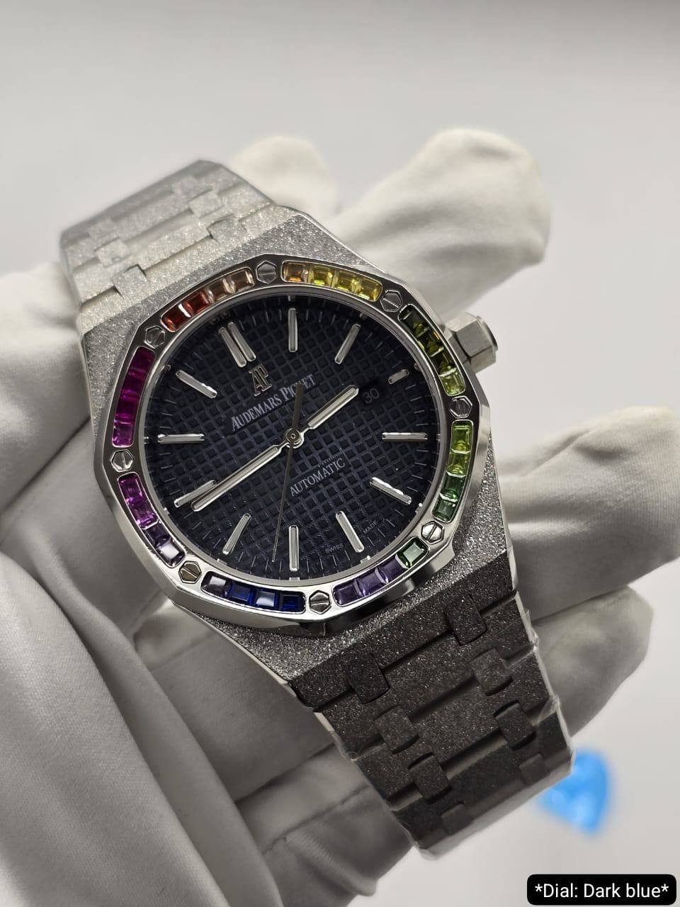 Ap Men
*Good quality*
*Automatic*
350 dhs🪙💚

Zain29
♥️♥️♥️