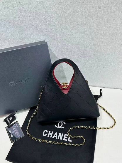 Chanel

withbox 
130 dhs🇦🇪🇦🇪

Zain143
♥️♥️♥️