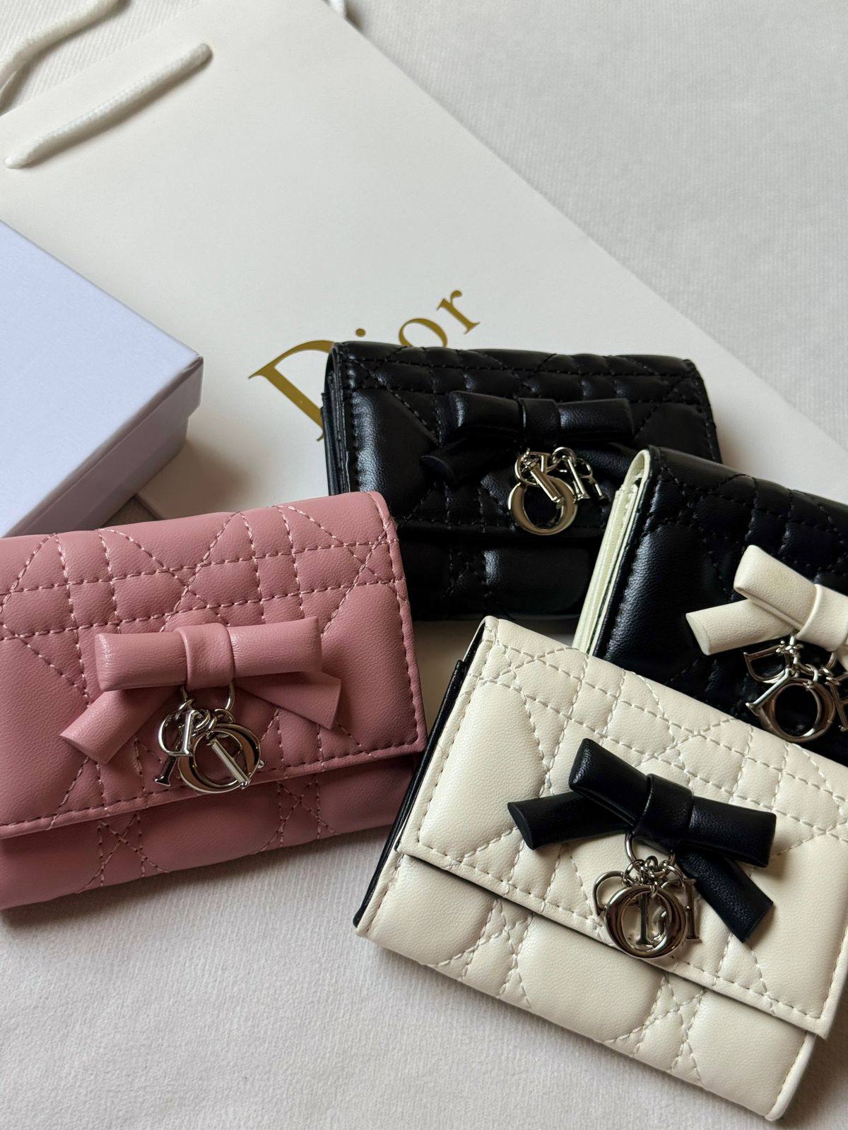 Dior

Super Master

320 dhs🇦🇪🇦🇪

Zain275 
♥️♥️♥️