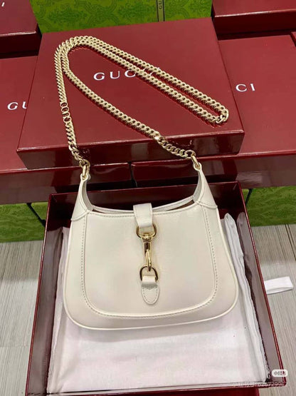 Gucci
Master❣️❣️
230 dhs✅

Zain10
♥️♥️♥️