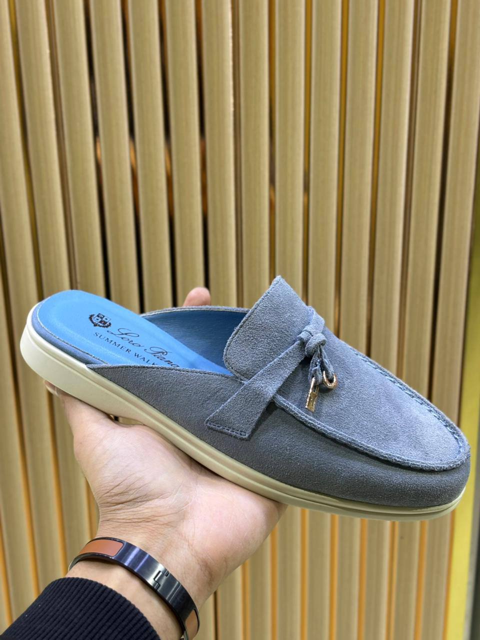 Loro Piana
Size:36 to 42
130 dhs🌺

Zain241
♥️♥️♥️