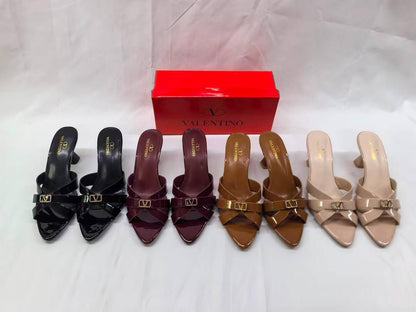 Valentino 
85 dhs✅
size 36…….41 

Zain161
♥️♥️♥️