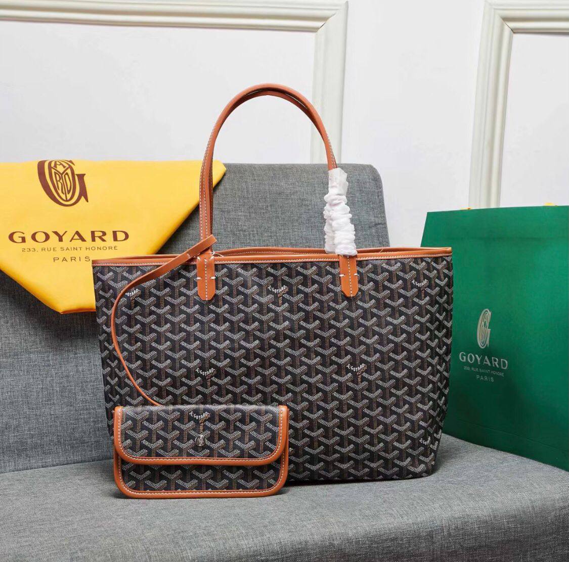 Goyard
Small     70 dhs🪙🖤
Medium 80 dhs🪙🖤
Large      85 dhs🪙🖤

Zain41
♥️♥️♥️