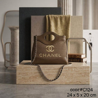 CHANEL ᴛᴡᴇᴇᴅ ʜᴀɴᴅ ʙᴀɢ
ғᴇᴀᴛᴜʀɪɴɢ ᴄᴜᴛ - ᴏᴜᴛ ᴛᴏᴘ ʜᴀɴᴅʟᴇ
ᴡɪᴛʜ ʟᴏɴɢ ᴄʜᴀɪɴ ʙᴇʟᴛ sᴛʀᴀᴘ
sɪᴢᴇ : 24 cm

65 dhs✅

Zain31
♥️♥️♥️
