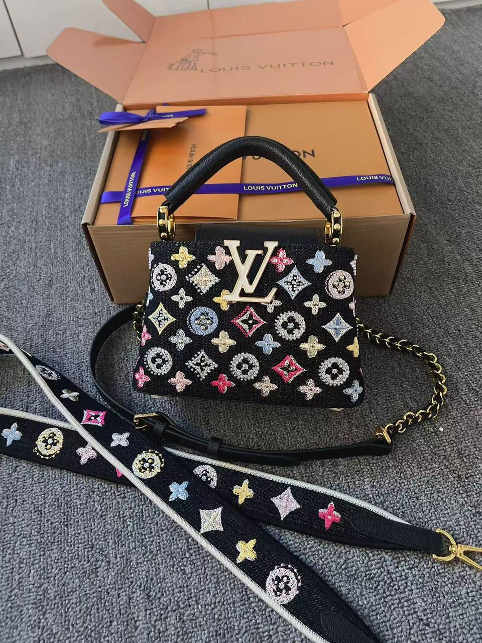 LV Master 
#Big 350 DHS🪙🖤
#Small 340 DHS🪙🖤

Zain228
♥️♥️♥️