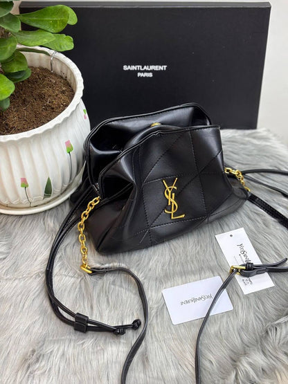 YSL 
SIZE  ……… 25 CM 🥰
95 dhs✅
with BOX🌷

Zain244
♥️♥️♥️