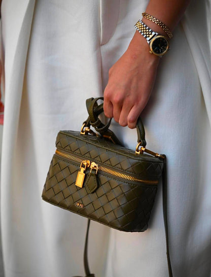JW PEI
120 dhs✅
High-quality with box

Zain35
♥️♥️♥️