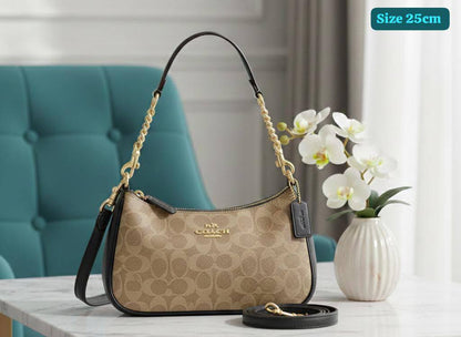 Coach
Best quality
With box’s


95 dhs🌺
size 25cm

Zain158
♥️♥️♥️