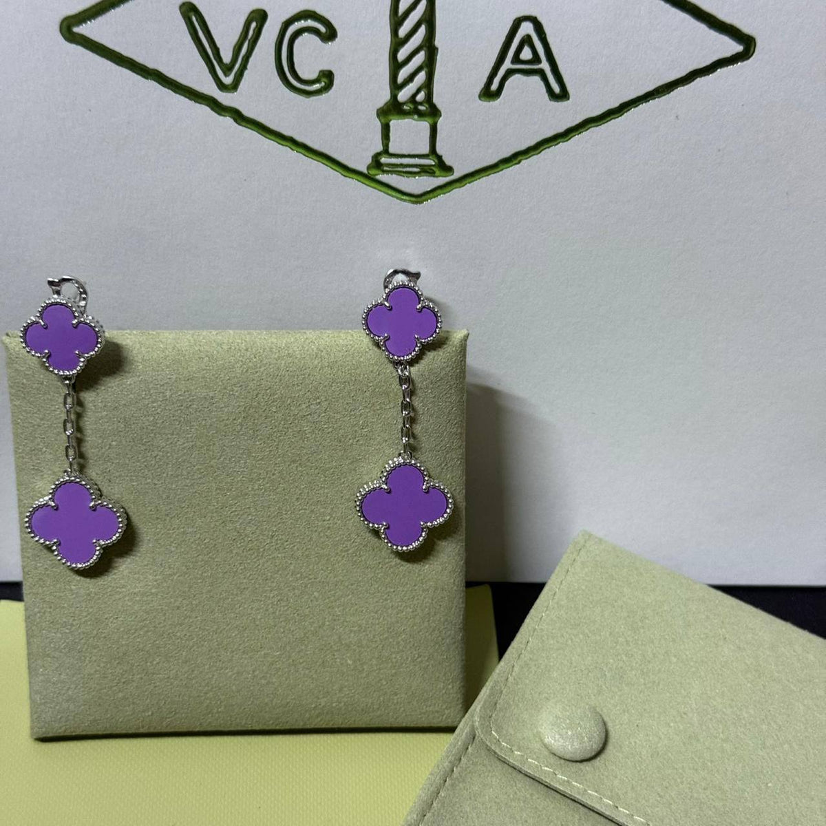 VCA ❤️‍🔥

 Earring 🐦‍🔥 2 flower 🌺 Master quality 💯

With normal box
85 dhs🇦🇪🇦🇪🇦🇪

With master box
120 dhs🇦🇪🇦🇪🇦🇪

Zain216
♥️♥️♥️
