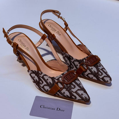 NEW CAME
DIOR HEEL
GOOD QUALITY
110 dhs✅
Size 36 TO 41

Zain40
♥️♥️♥️