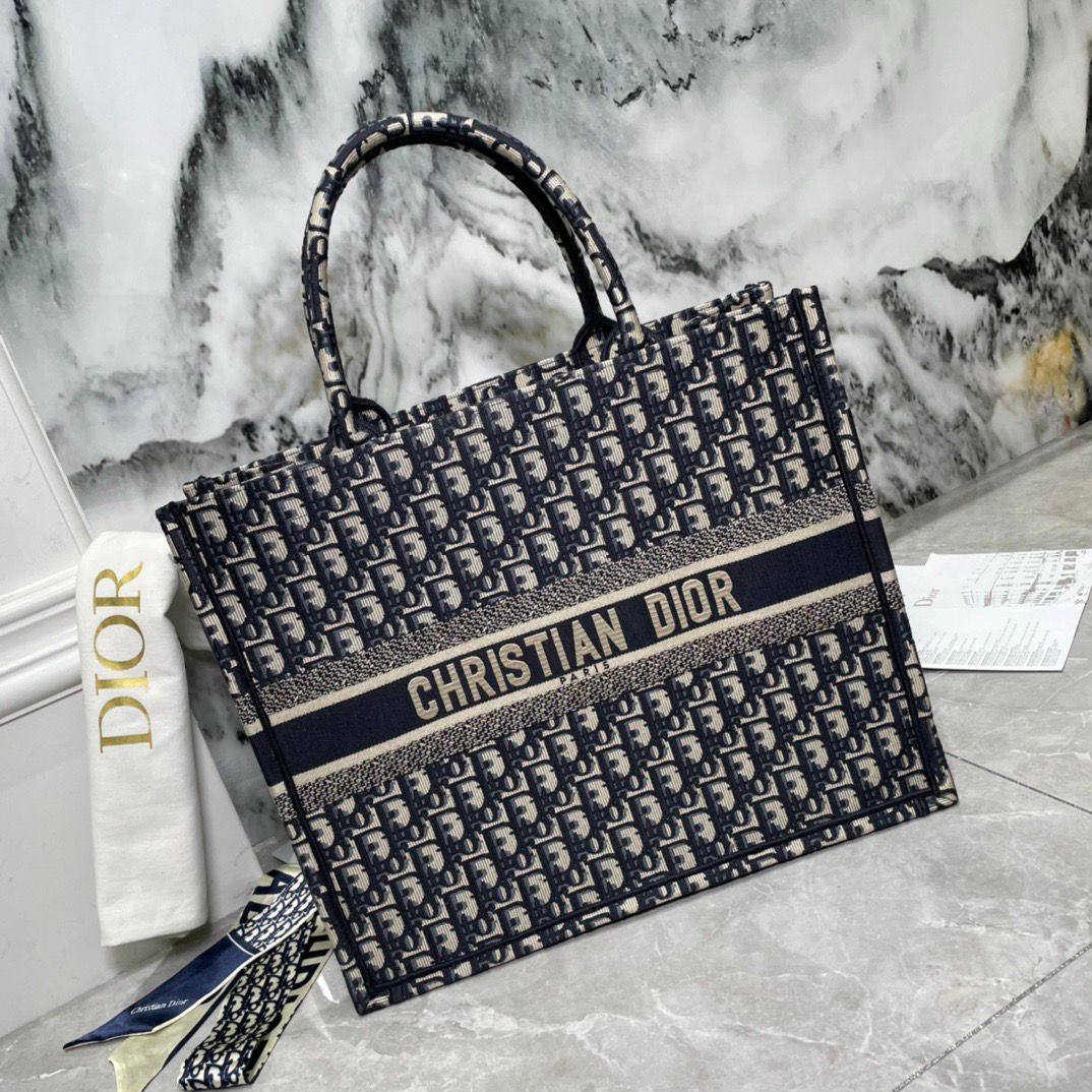 Dior Master
For Price 👇 WTSP Text Zain 0568585901

Zain192
♥️♥️♥️