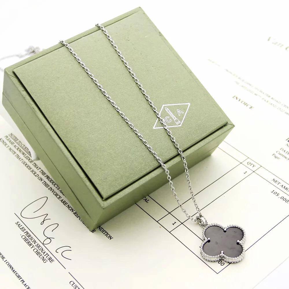 VCA 
LONG NECKLACE
70 DHS🇦🇪🇦🇪
WITH BOX AND PAPER BAG🛍️🎁

Zain89
♥️♥️♥️