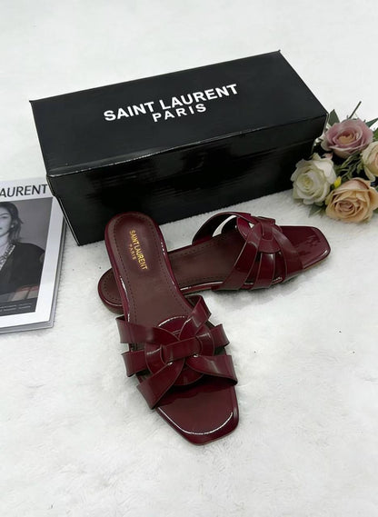 YSL
Slippers Ladies 
36-41 Sizes
60 dhs🇦🇪

Zain232
♥️♥️♥️