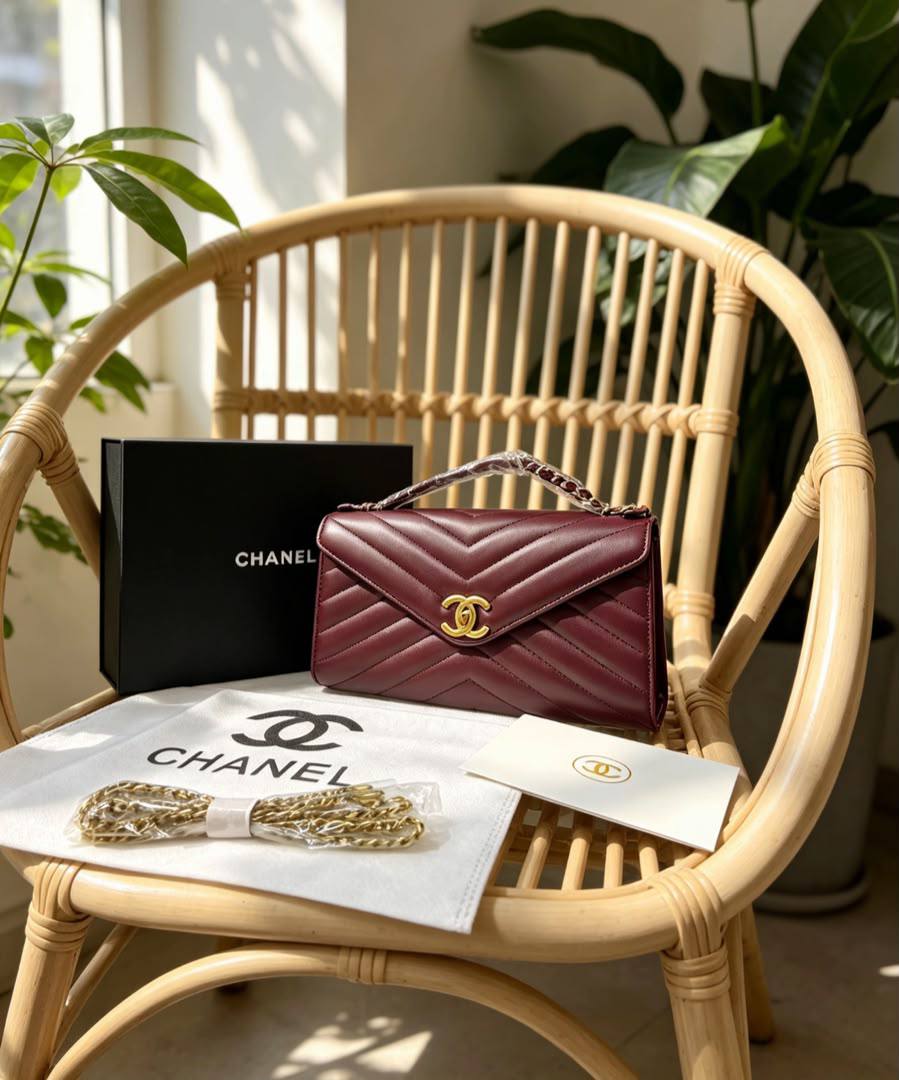 Chanel
100 dhs✅
with box

Zain07
♥️♥️♥️