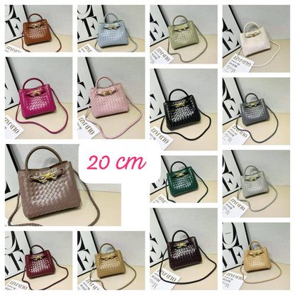 Bottega

withbox 
🎁🎁🎁
105 dhs🪙💕

Zain143
♥️♥️♥️