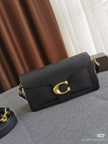 Coach

with box
🎁🎁🎁

size :26×14.5×8  

95 dhs🪙🌨️

Zain114
♥️♥️♥️