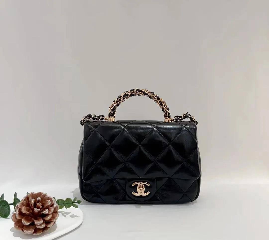 Chanel

110 dhs🇦🇪🇦🇪🇦🇪
have box

Zain07
♥️♥️♥️