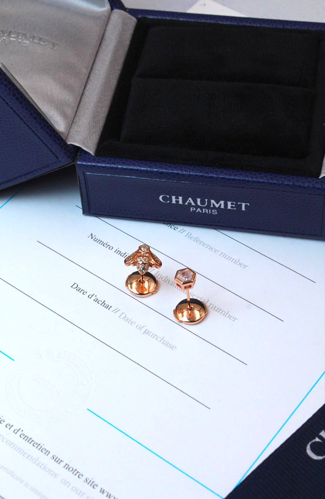 CHAUMET
* ⁠↗️ *Super Master Quality ®️
* BEE DE CHAUMET  Set
* ⁠PENDANT , EARINGS 
* ⁠BANGLE 
Champn Gold Color
Necklace 90 dhs✅
earings   90 dhs✅
Bangle 90 dhs✅
Full set 

*270 dhs✅* with *Normal* Box
*350 dhs✅* with *Orignal* Packaging

Zain209
♥️♥️♥️