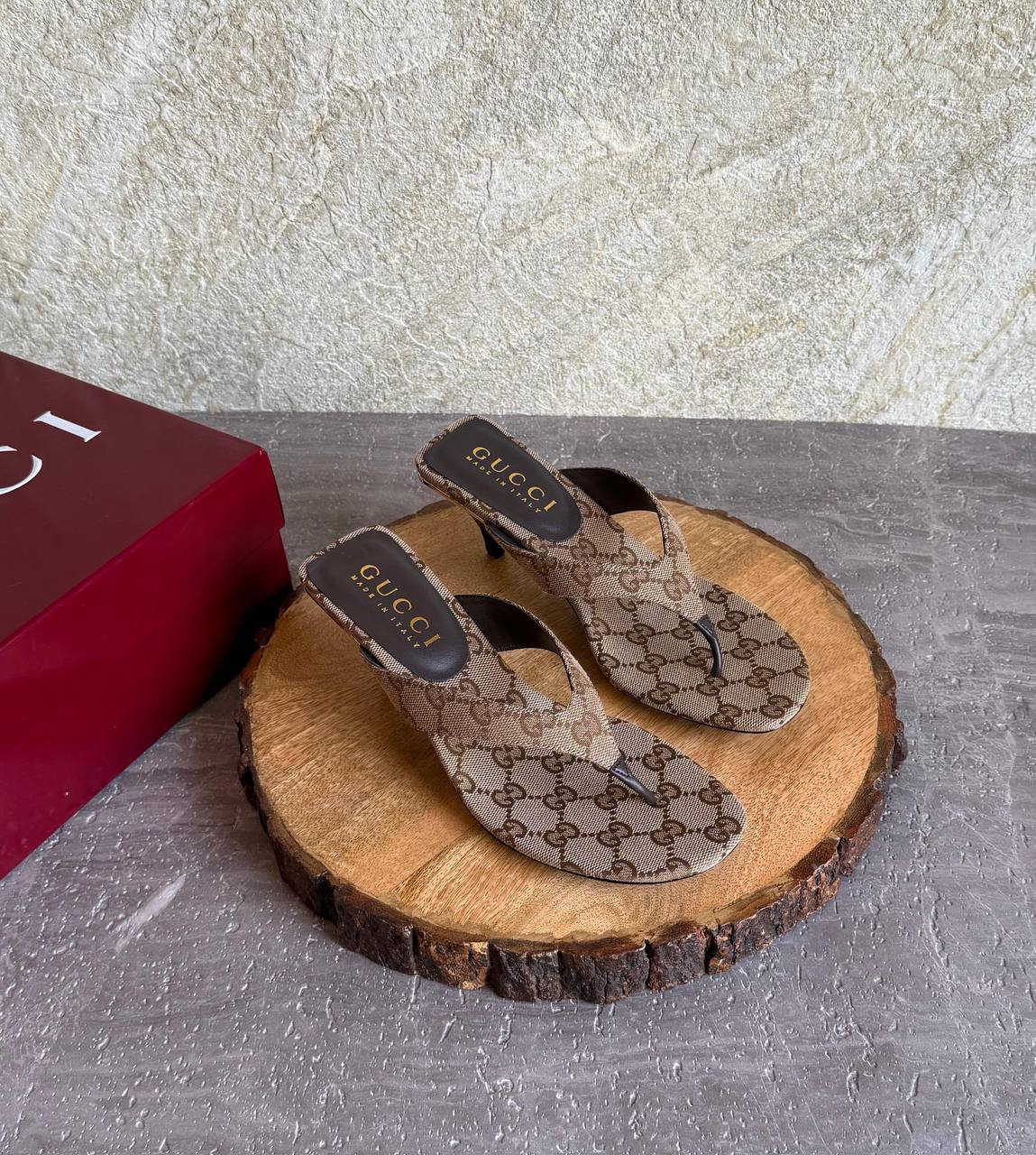 GUCCI 
SuperMaster Quality 💯
550 dhs🇦🇪🇦🇪 only big & high Heel
450 dhs🇦🇪🇦🇪 other 

Size: 36-41💥

Zain171
♥️♥️♥️