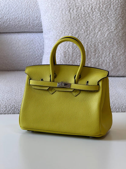 Hermes birkin 25cm💕master quality😍

with box❤️
🎁🎁🎁

400 dhs🪙🌨️

Zain52
♥️♥️♥️