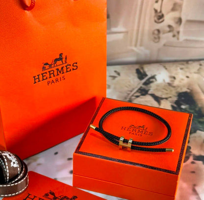 Hermes
Good quality 
Bracelet 
With black boxes
20 dhs🇦🇪🇦🇪

With normal boxes and 
Paper bag
30 dhs🇦🇪🇦🇪

With original boxes
40 dhs🇦🇪🇦🇪

Zain216
♥️♥️♥️