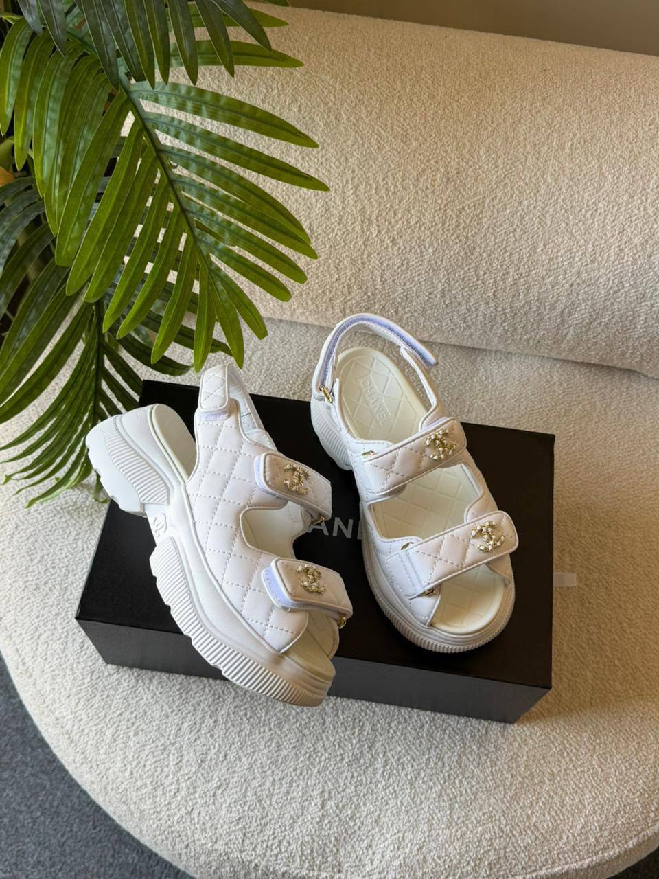 CHANEL 
SuperMaster Quality 💯
450 dhs✅
Size: 36-41💥

Zain171
♥️♥️♥️
