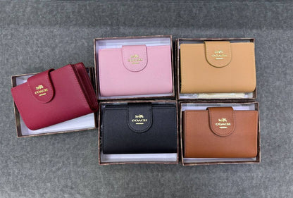 Wallets

with box
🎁🎁🎁

45 dhs✅

Zain114
♥️♥️♥️
