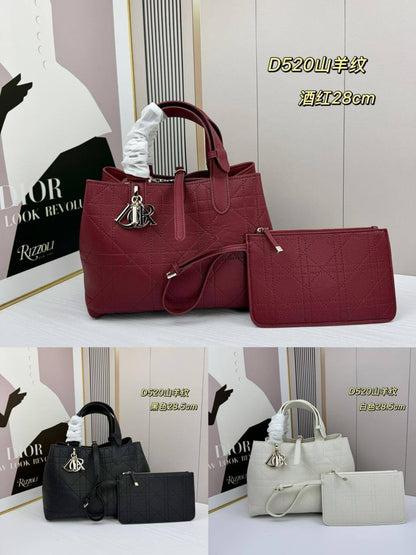 Dior - Master

28cm🤗 
290 dhs❣️

Zain228
♥️♥️♥️