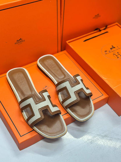 HERMES 
SIZE 36-41
90 dhs✅

Zain21
♥️♥️♥️