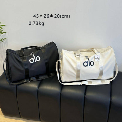 🪂 ALO  Fitness bag with zipper 
Good quality 
Size : 50 ~ 45 * 25 cm
70 dhs🌺

Zain115
♥️♥️♥️