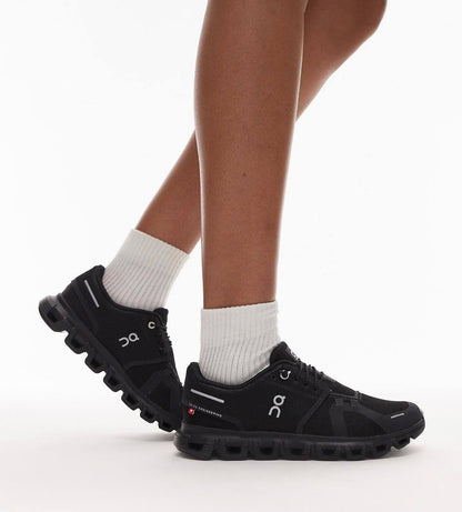 On Running Cloud 6 All ， 
Size 36-45 ，
220 dhs❣️

Zain18
♥️♥️♥️