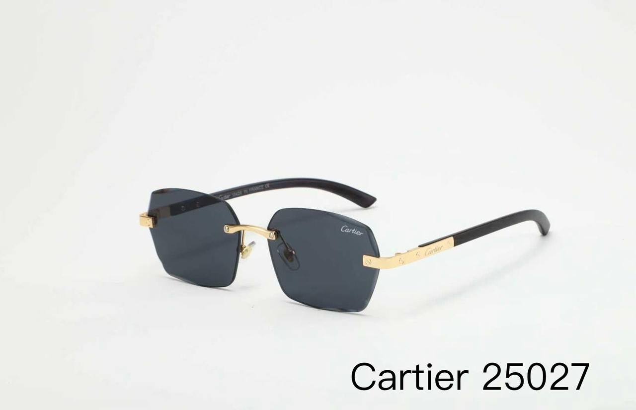 Cartier💥*
Sunglasses 🕶️ 
good quality 💯
with normal box 
50 dhs✅

Zain273
♥️♥️♥️
